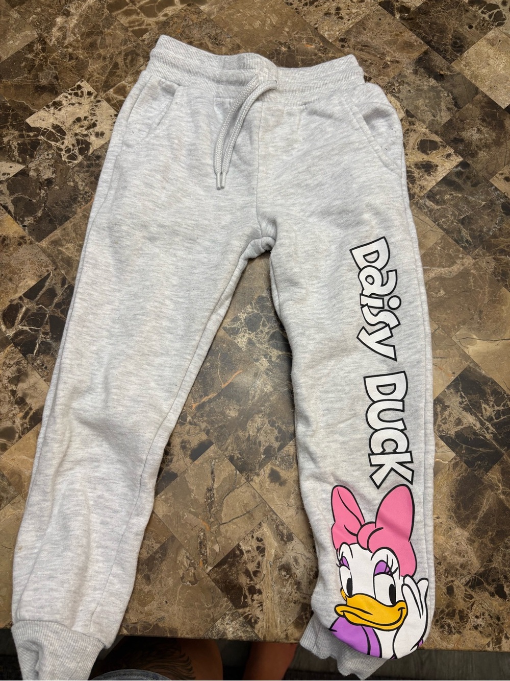 4/30$ Disney Gray Sweatpants with Pink Daisy Duck Graphic 4-5 years